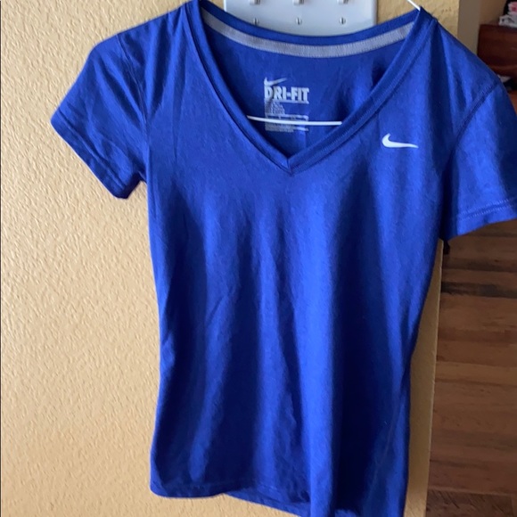 Women’s Nike Dri-Fit Shirt - Picture 1 of 1